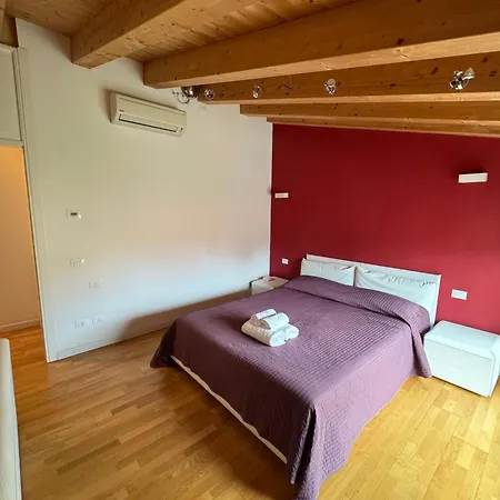 Loft Del Pozzo - With Garden Apartman *